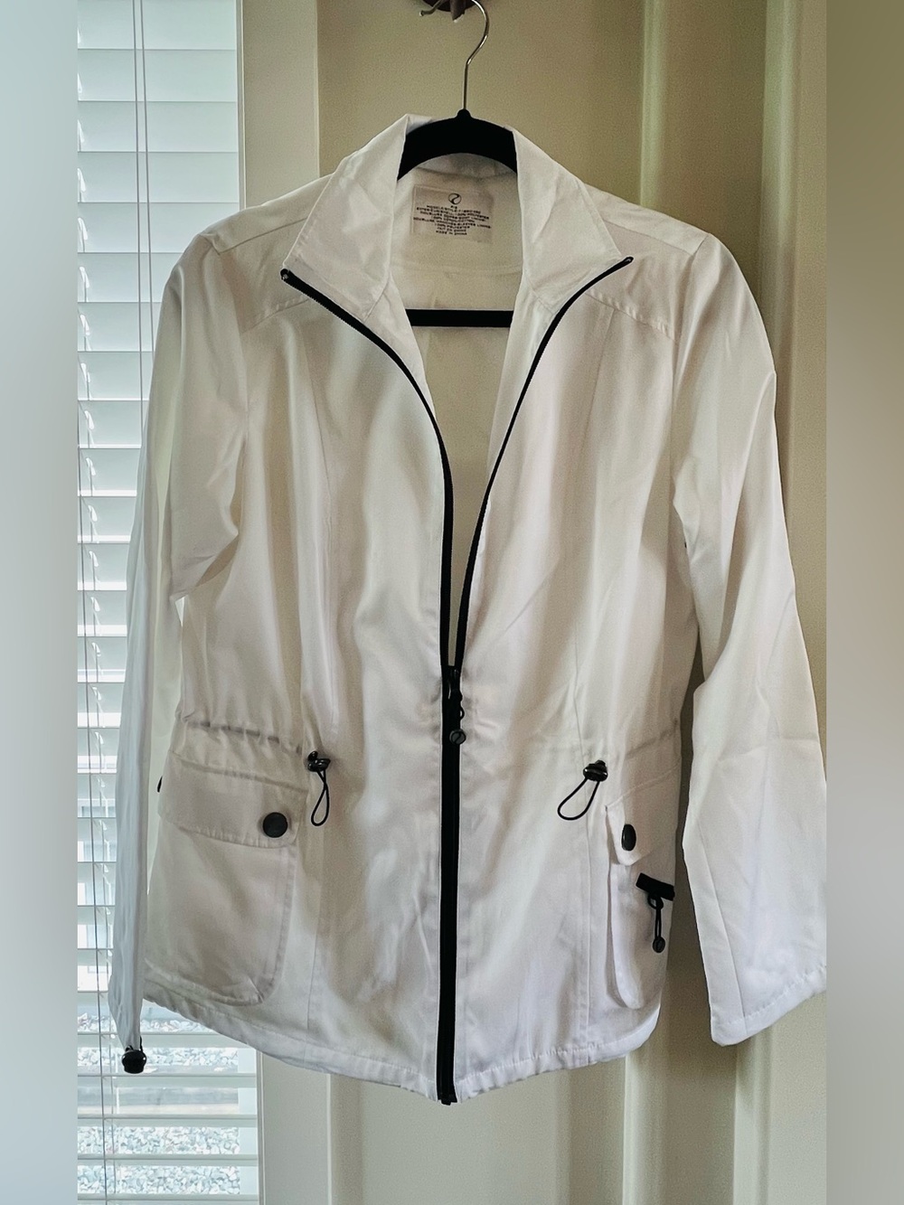 Women's White Lightweight Zip-Front Jacket with Black Trim